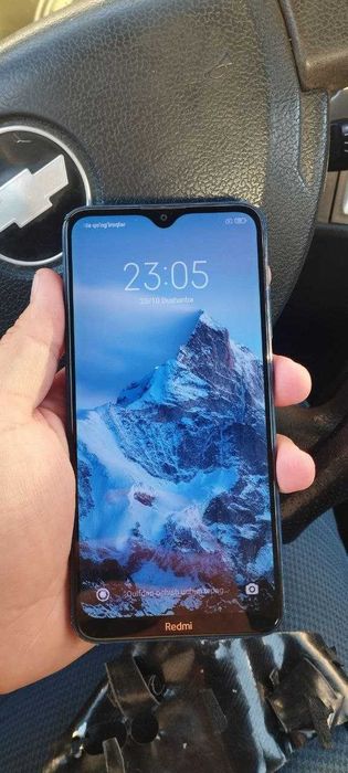 Xiaomi Redmi 8 3/32Gb arzonga sotiladi srochna , xolati yaxshi tel