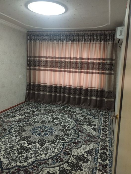 Студент қизлар учун давр клиника яқинида