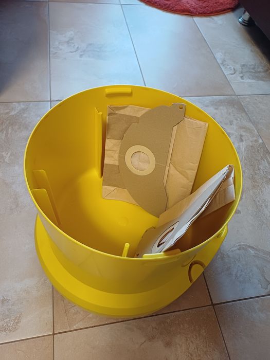 Прахосмукачка Karcher WD2