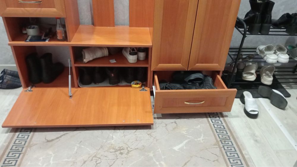 Шкаф в прихожую