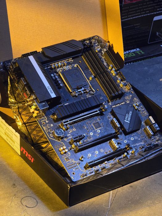 Материнская плата Z690-A PRO