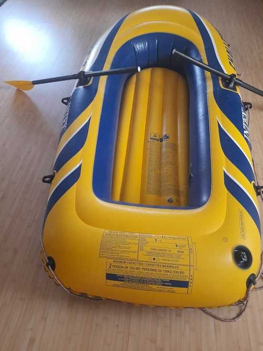 Barca gonflabila cu vasle Challenger 2 pentru 2 persoane