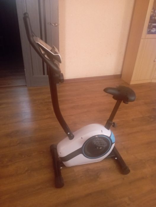 Вело.  тренажёр .