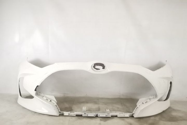 Предна броня Оригинална В добро състояние Тойота Ярис / Toyota Yaris X