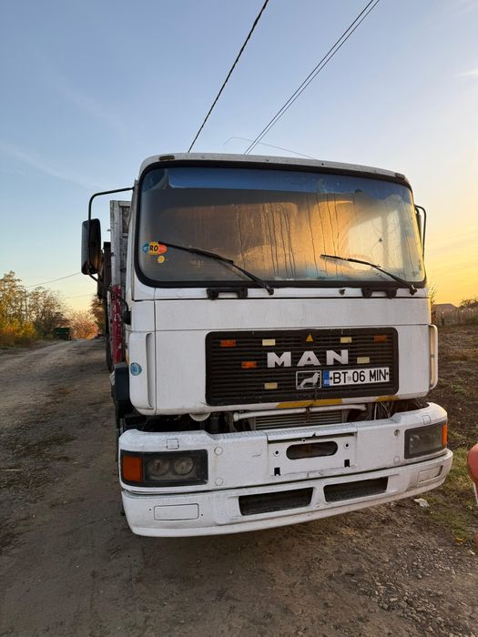 Vând basculanta cu 3 axe și camion MAN basculabil