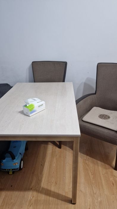 Стол и 2 кресла б/у