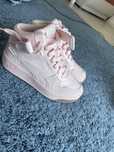 Adidasi Puma Roz marime 36