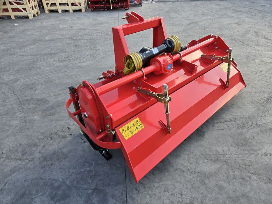 Freza de pământ agricola 1.8m Noua