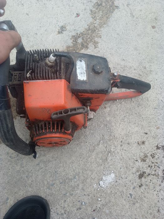 Vând drujba veche pornește