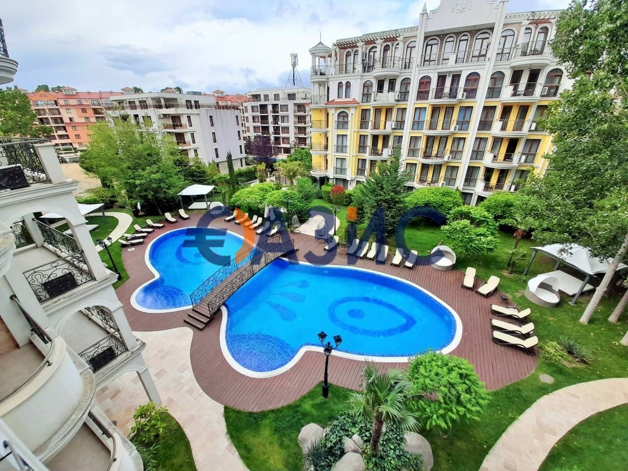 Продава се Двустаен апартамент в к.к. Слънчев бряг - 50 кв.м за 1860 €/кв.м - Снимка #1