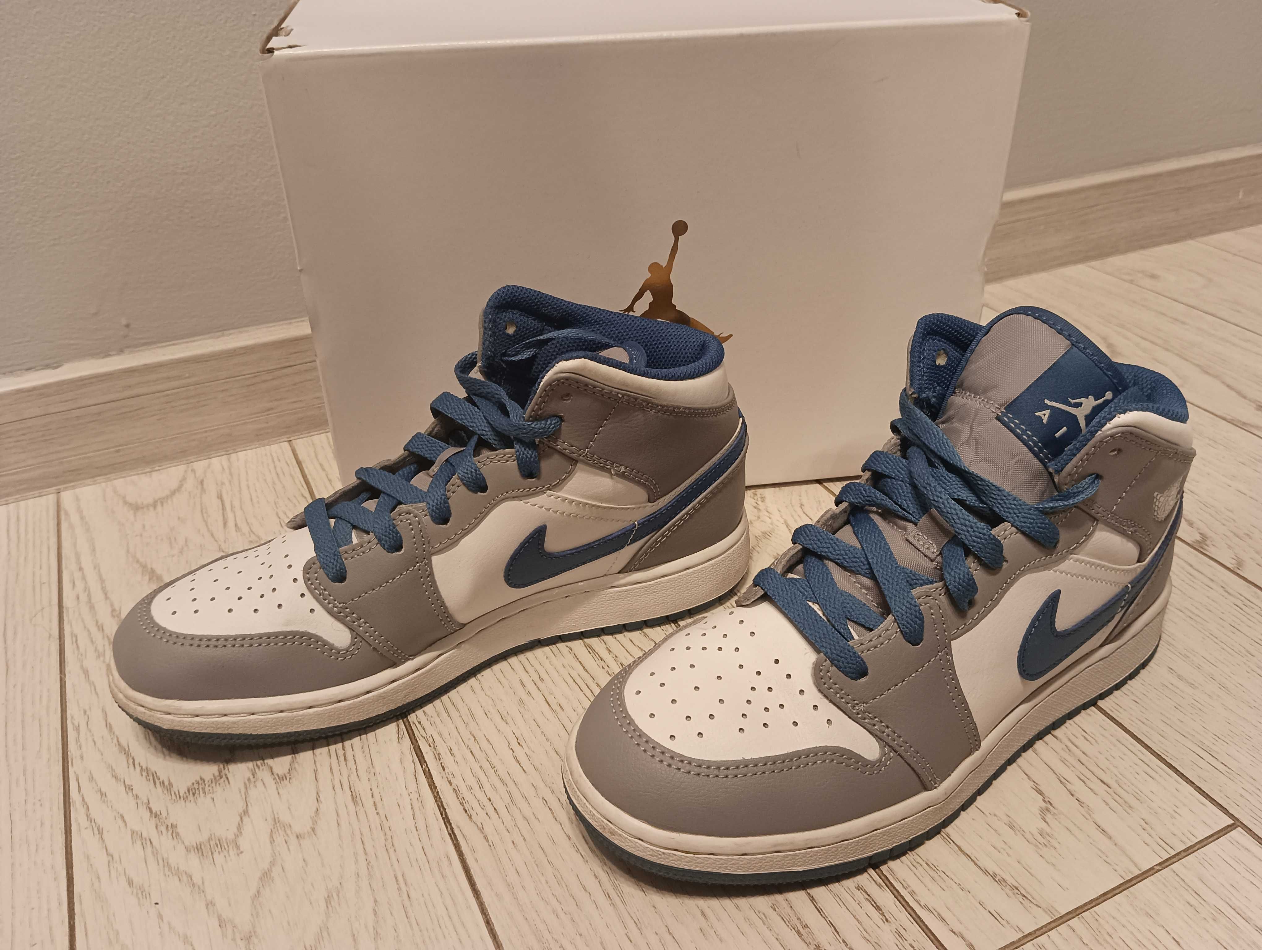 Nike Jordan men 38