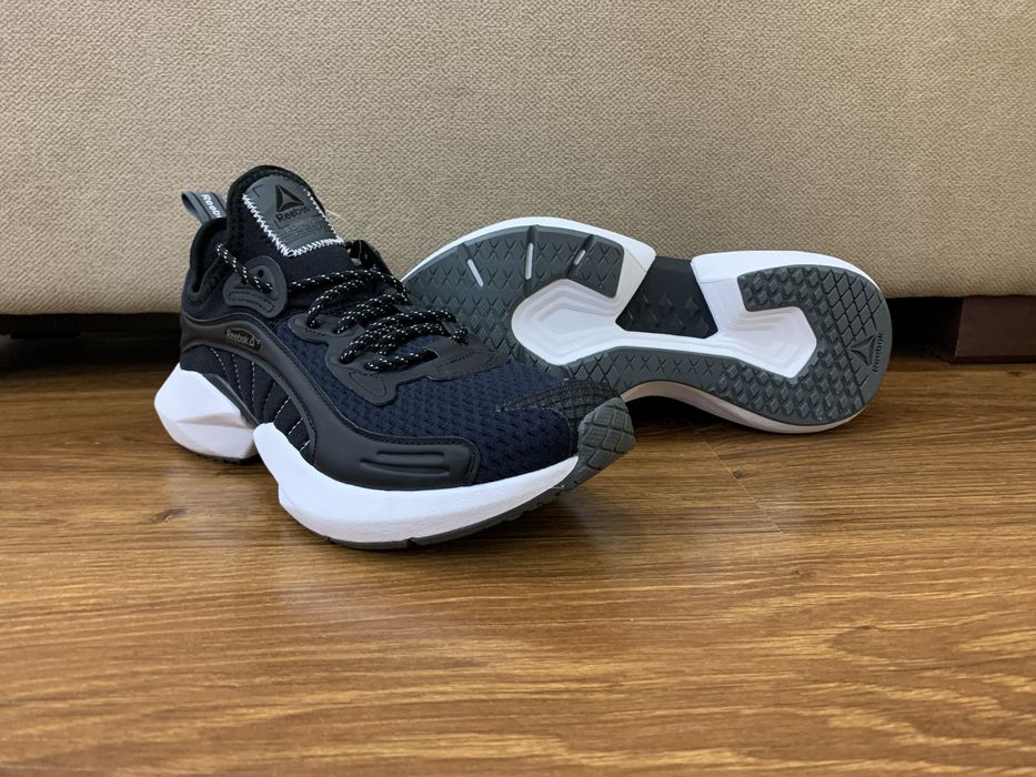 Reebok женские кроссовки