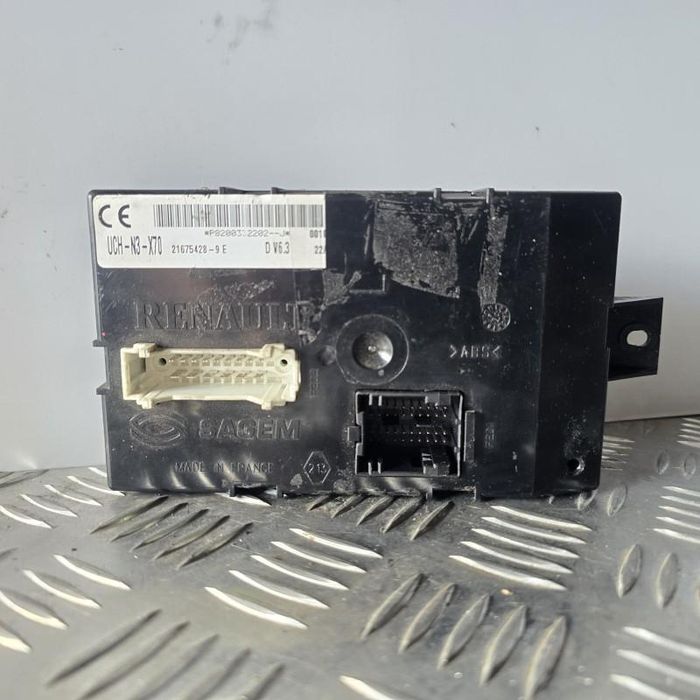 Calculator confort modul UCH Renault Master 2.5 DCI G9U