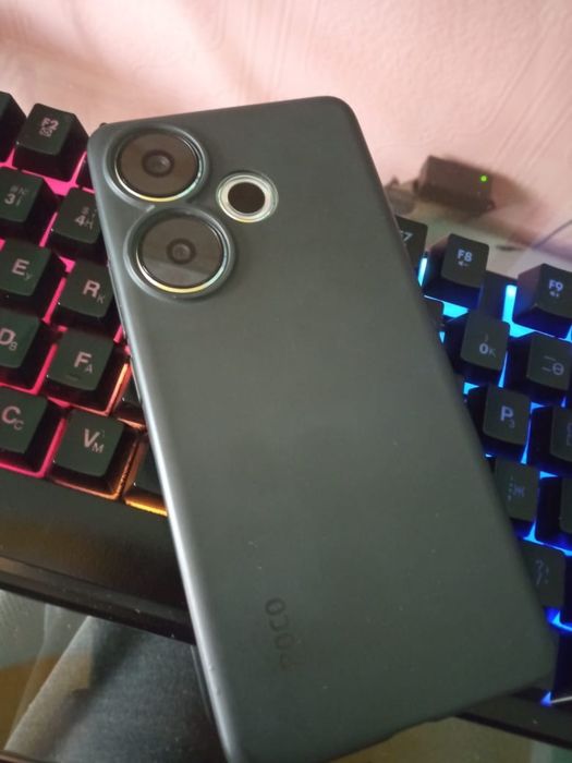 Продам или обмен poco f6 12/512