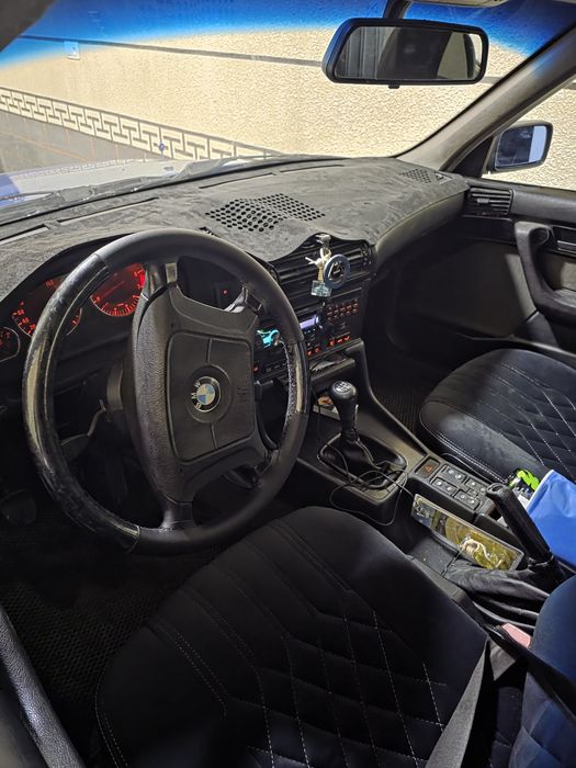 Панель чехол Алькантара на Бмв е 34