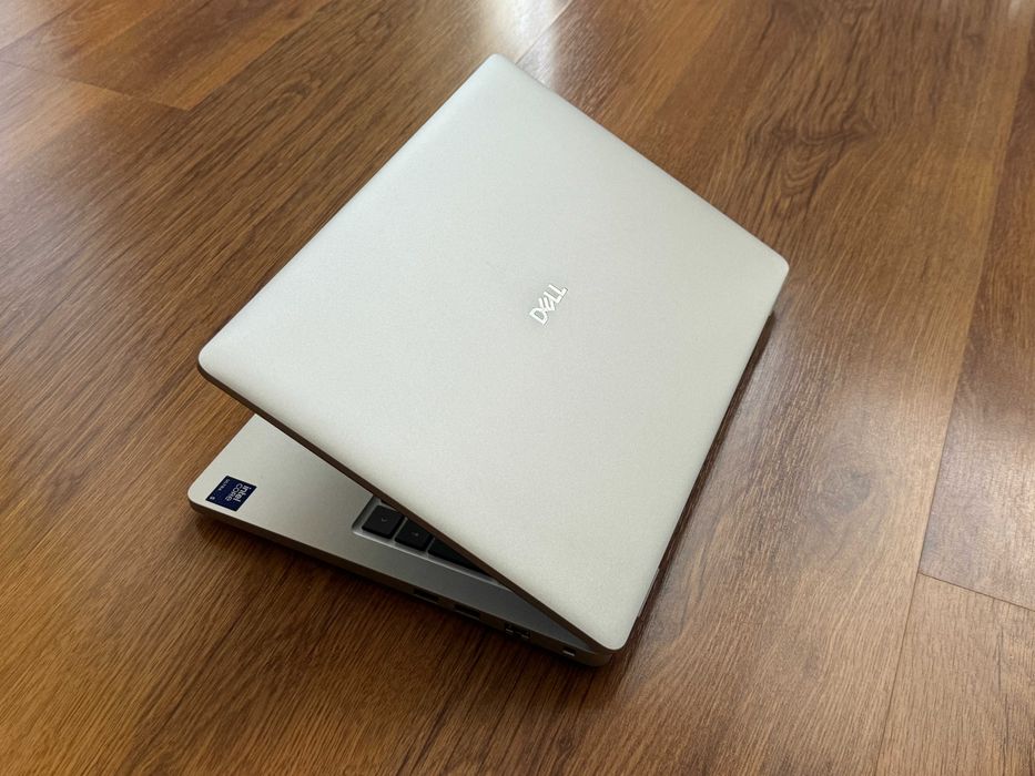 НОВ 14 WUXGA Ultra 5 235u DELL Pro 14 PC14250 32GB DDR5/512GB/Гаранция