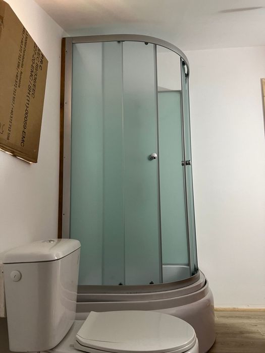 Cabina de dus noua
