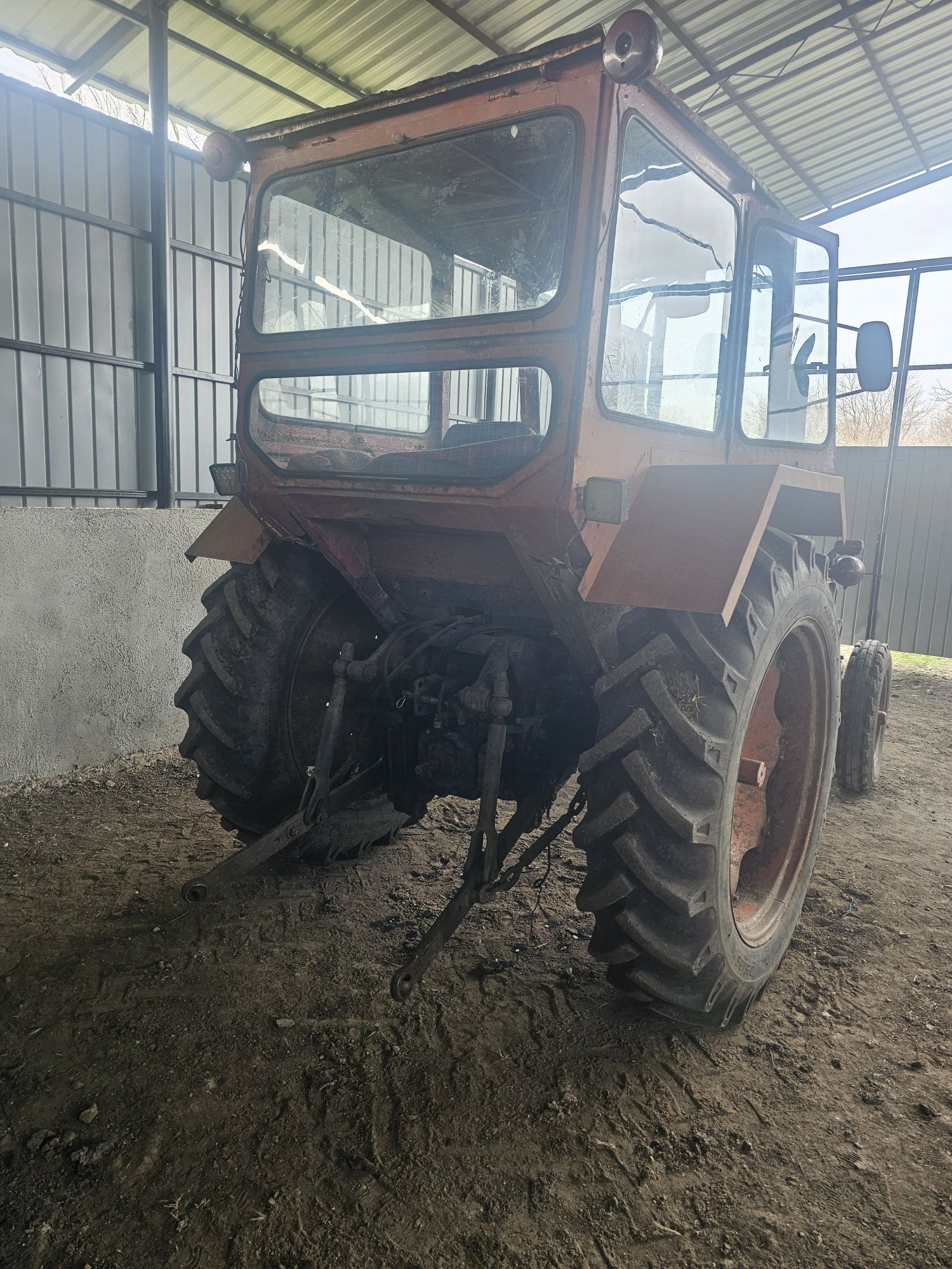 Tractor Universal U650