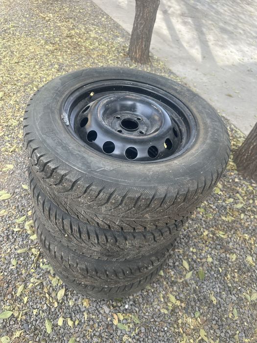 Продам шины 195/65/R15