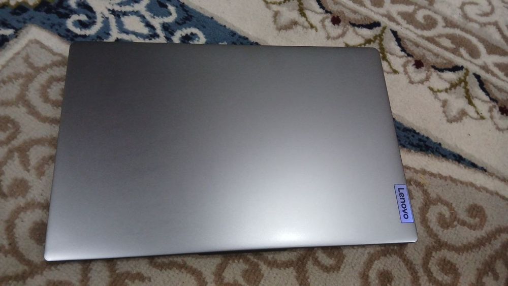 Noutbuk Lenovo, Ryzen 7, Ram 8 gb, 512 gb SSD