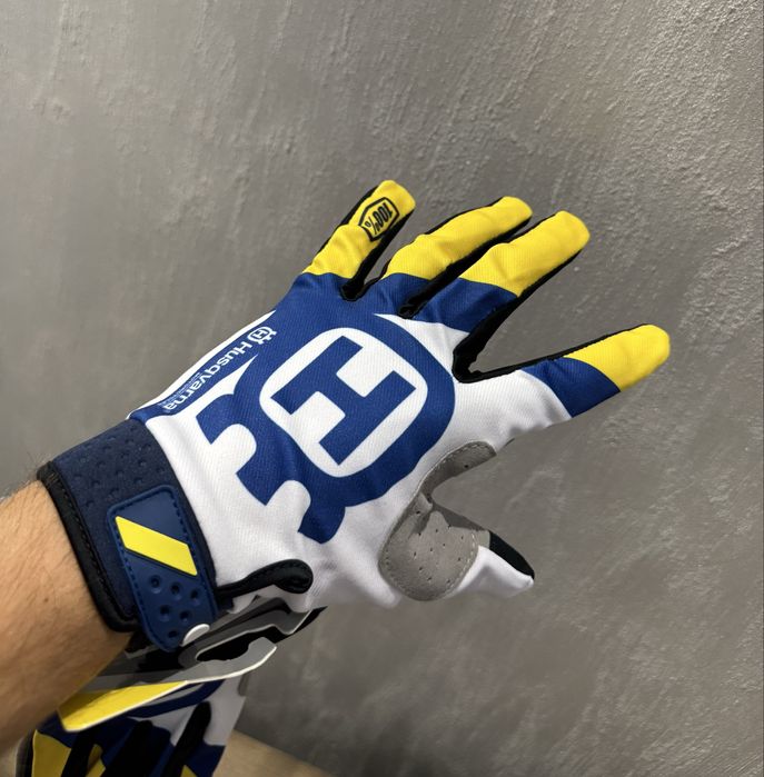 Мотокрос Екип Husqvarna