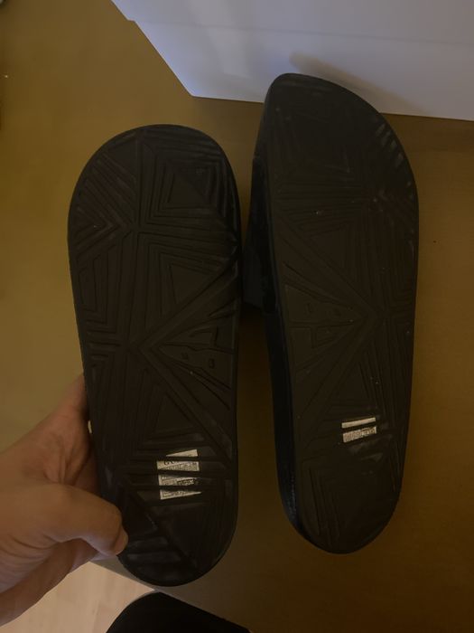 Papuci Guess ca noi
