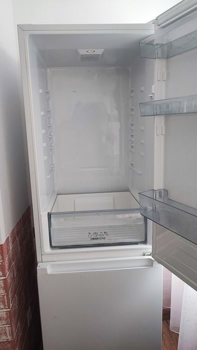 Vând combina frigorifica Gorenje