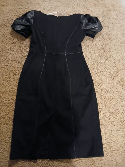 Официална черна рокля, номер 40,цена 30лв.