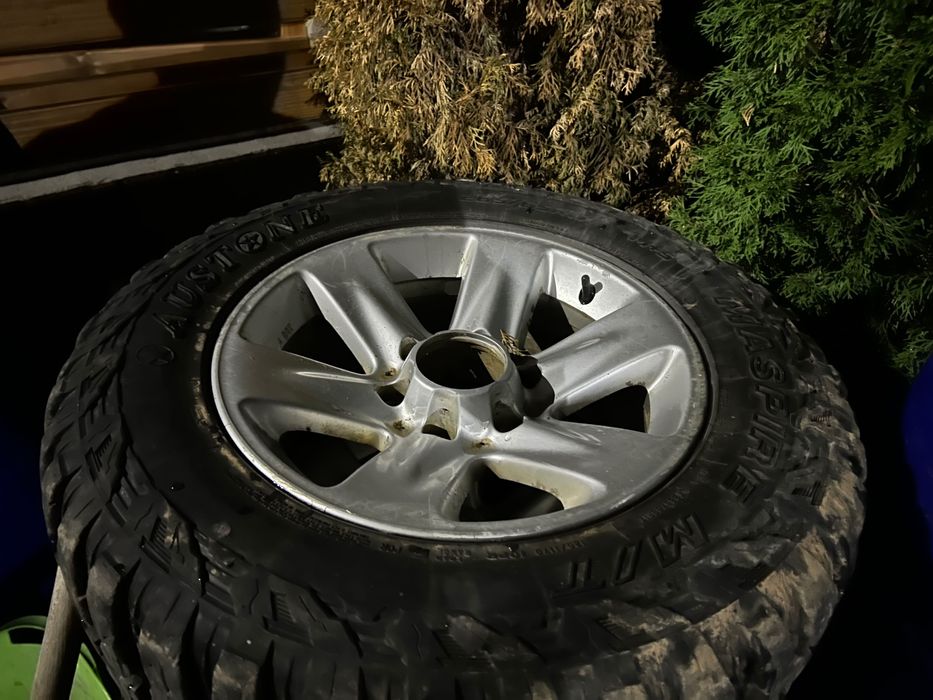 Джанти nissan patrol 6x139.7 с гуми AT