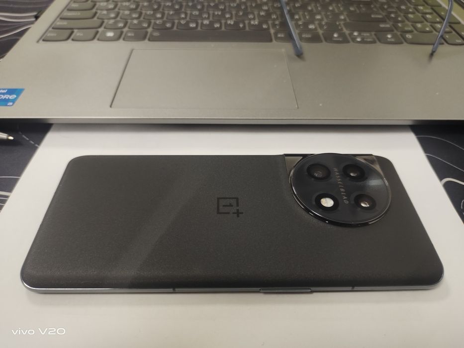 One Plus 11 16+512gb