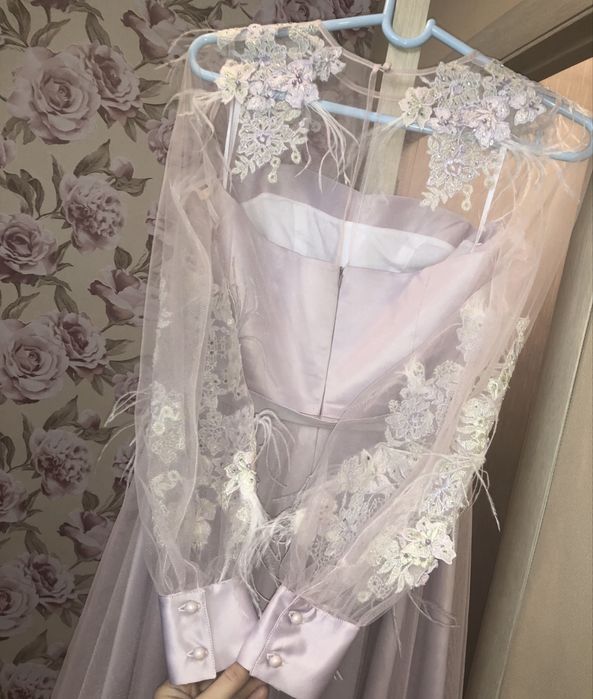 Продается платье