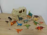 Vand lot cu 15 figurine dinozauri