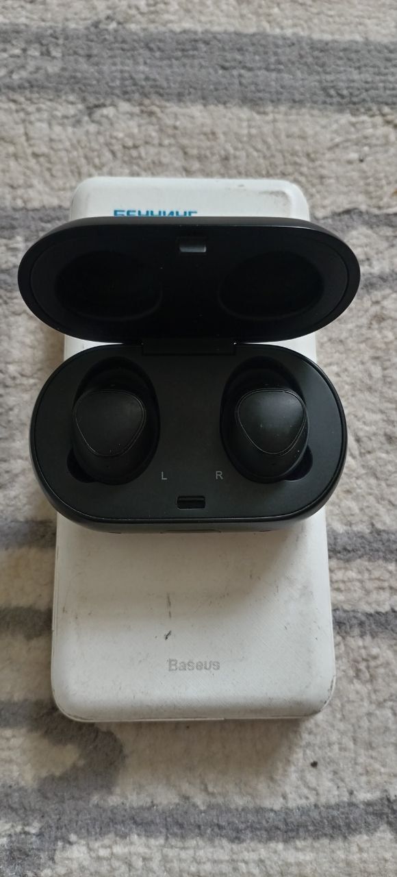 Наушники Samsung Gear IconX  sm-r140 (Earbuds)