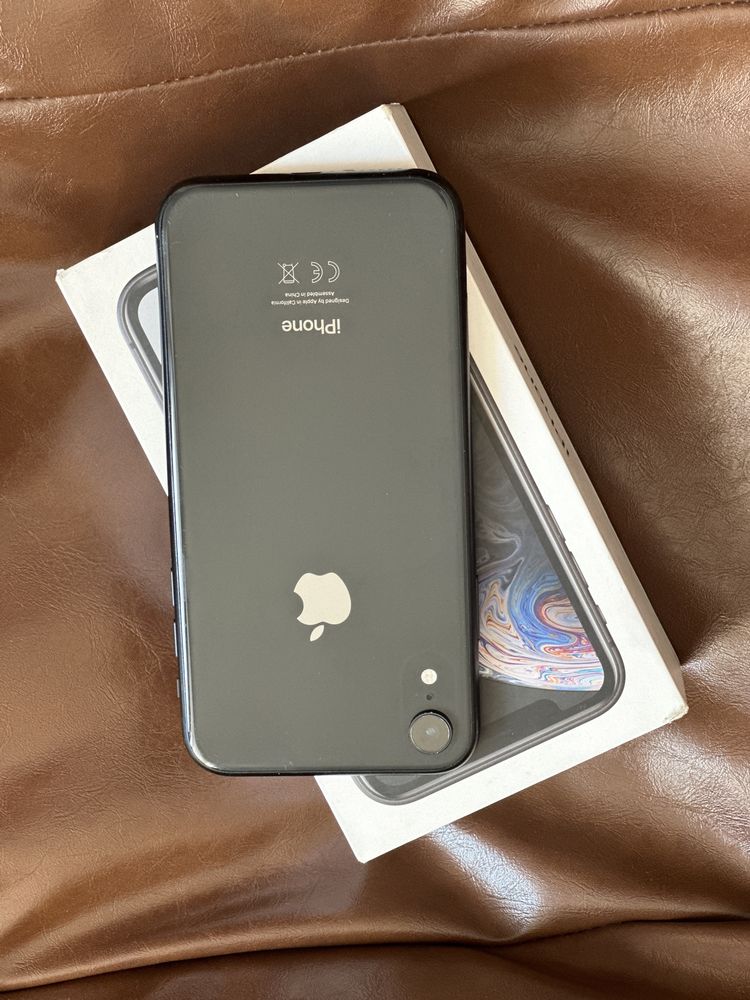 I phone XR 64 gb идеальгое состояние ,полный комплект