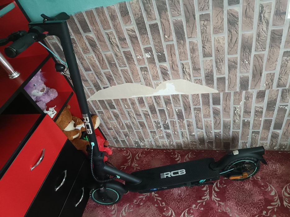 Vând sau Schimb Trotineta electrica RCB EV85F
