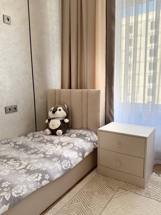 Продаетса кровать , ширина 90 см, высота 180 см