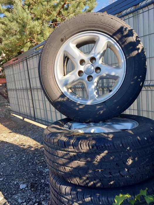 Toyota RAV 4 Зимни гуми  235/60/16