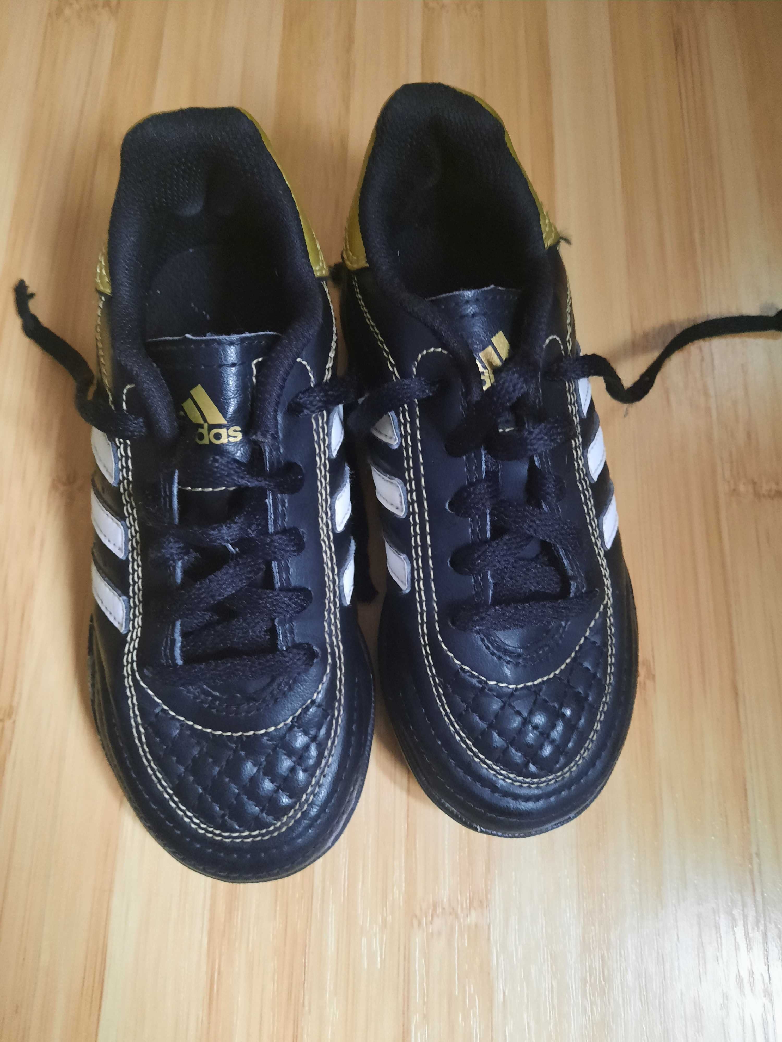 Adidasi fotbal Adidas