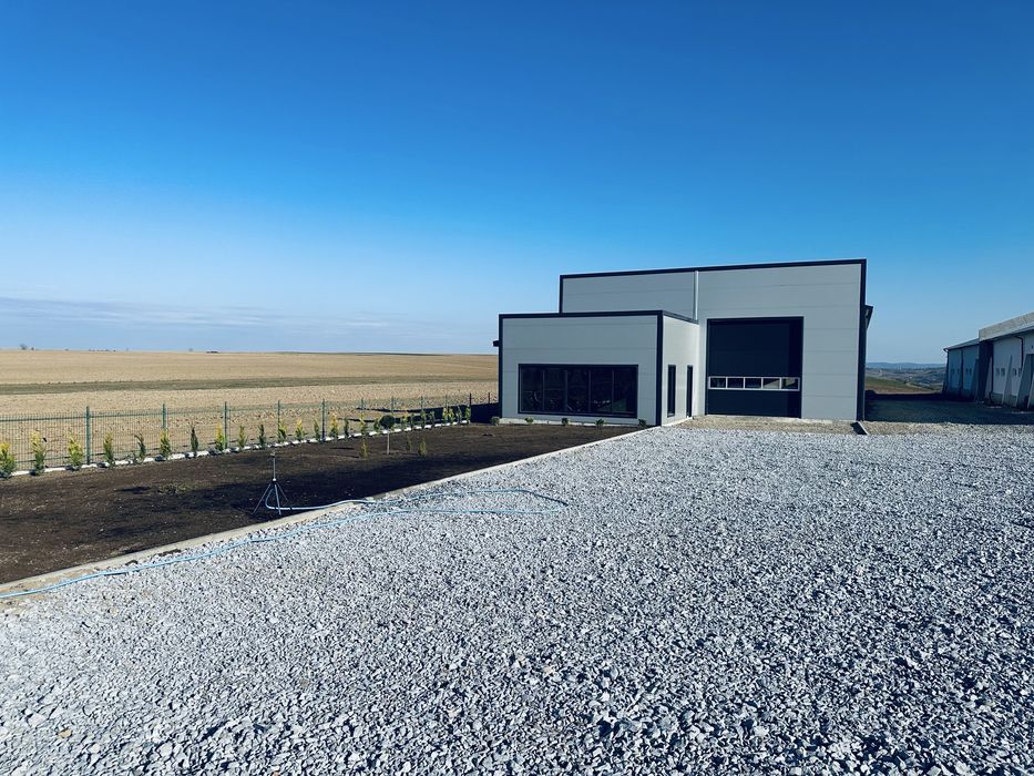 Inchiriez hala/depozit /spatiu