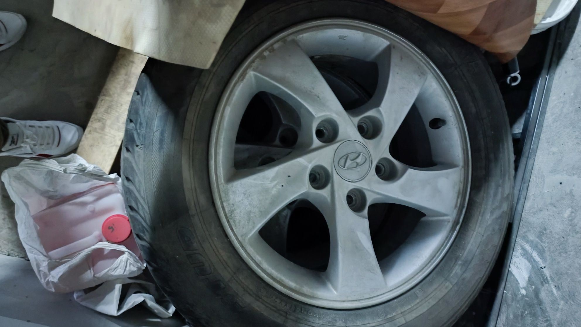 Зимние шины с дисками оригинал Hyundai Хёнде Хюндай