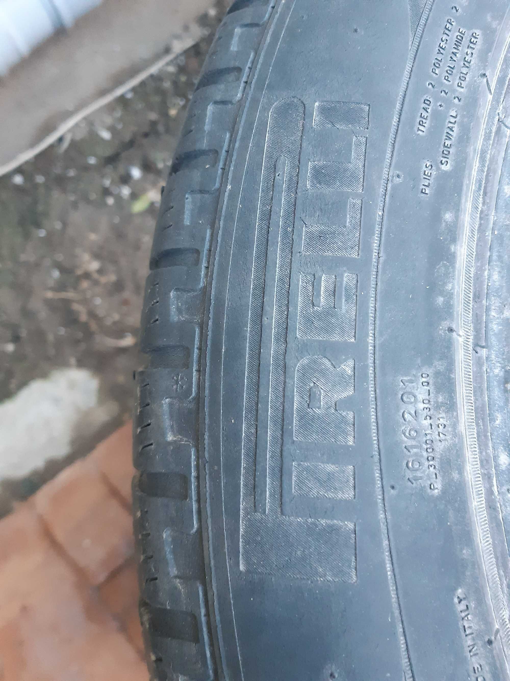 Vand 4 anvelope de iarna pirelli 225 55 19