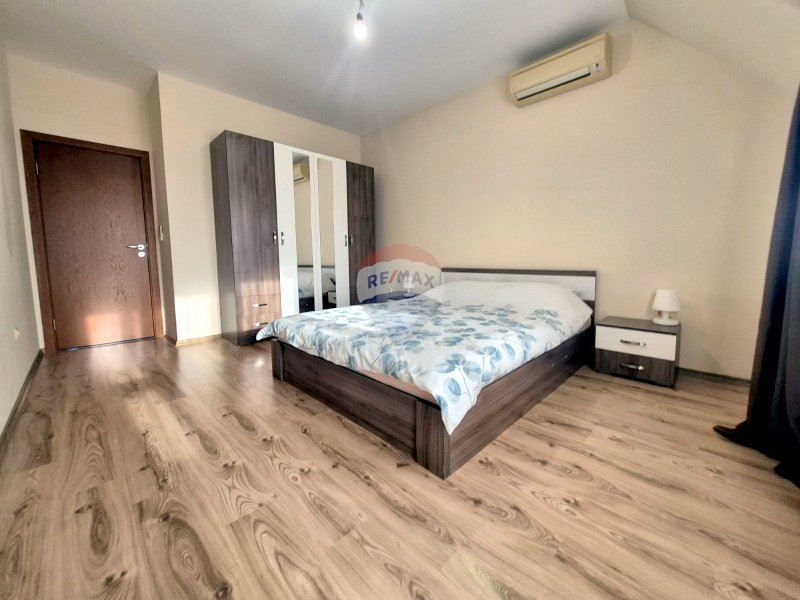 Продава се Двустаен апартамент в Варна, Галата - 78 кв.м за 1059 €/кв.м - Снимка #9