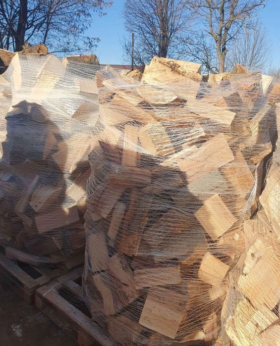 Lemn de foc de fag crepat paletizat livrat la domiciliu