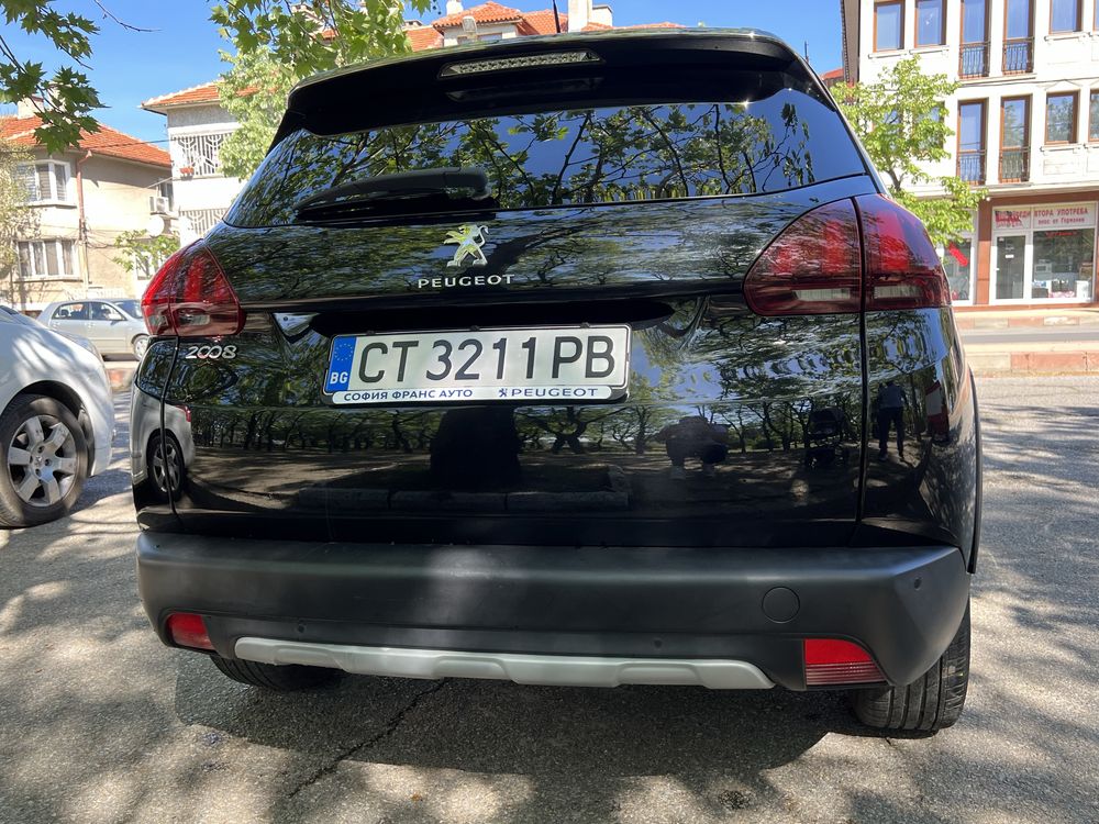 Продавам пежо peugeot  2008