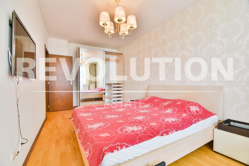 Дава се под наем Тристаен апартамент в София, Зона Б-5 - 90 кв.м за 997.05 € - Снимка #3