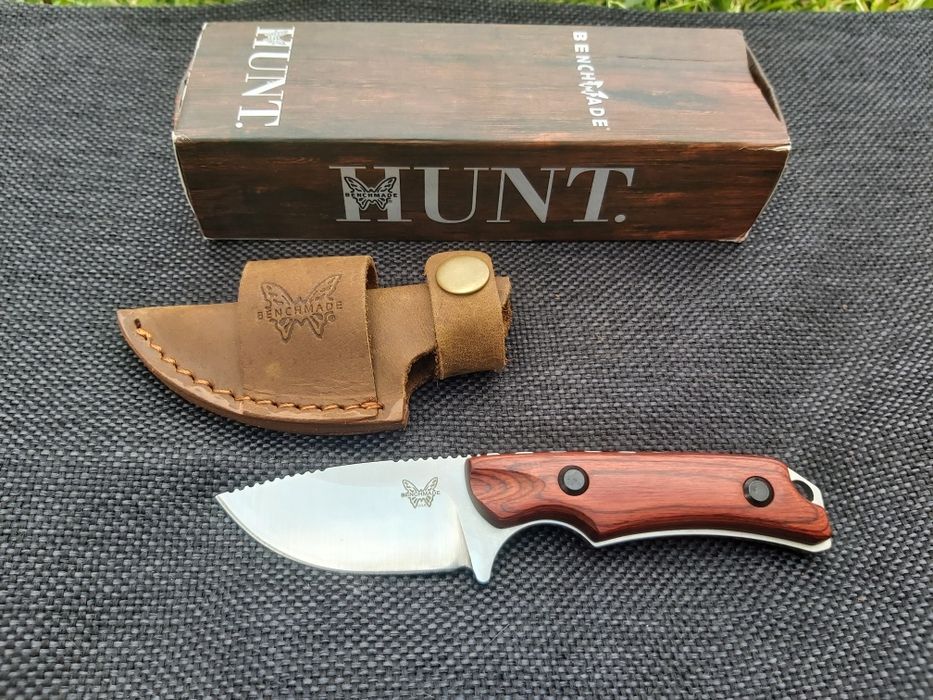 Ловен нож Benchmade HUNT малък с кожена кания
