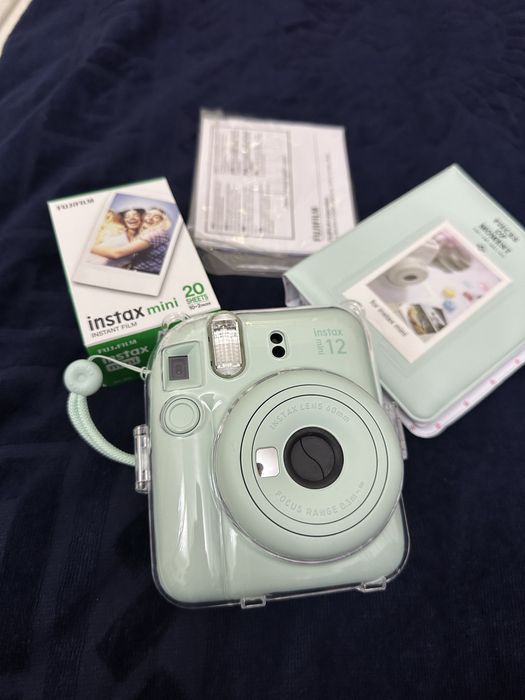 Продам Instax mini 12