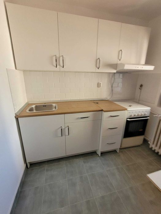 Vand apartament situat in Rm. Valcea /Zavoi