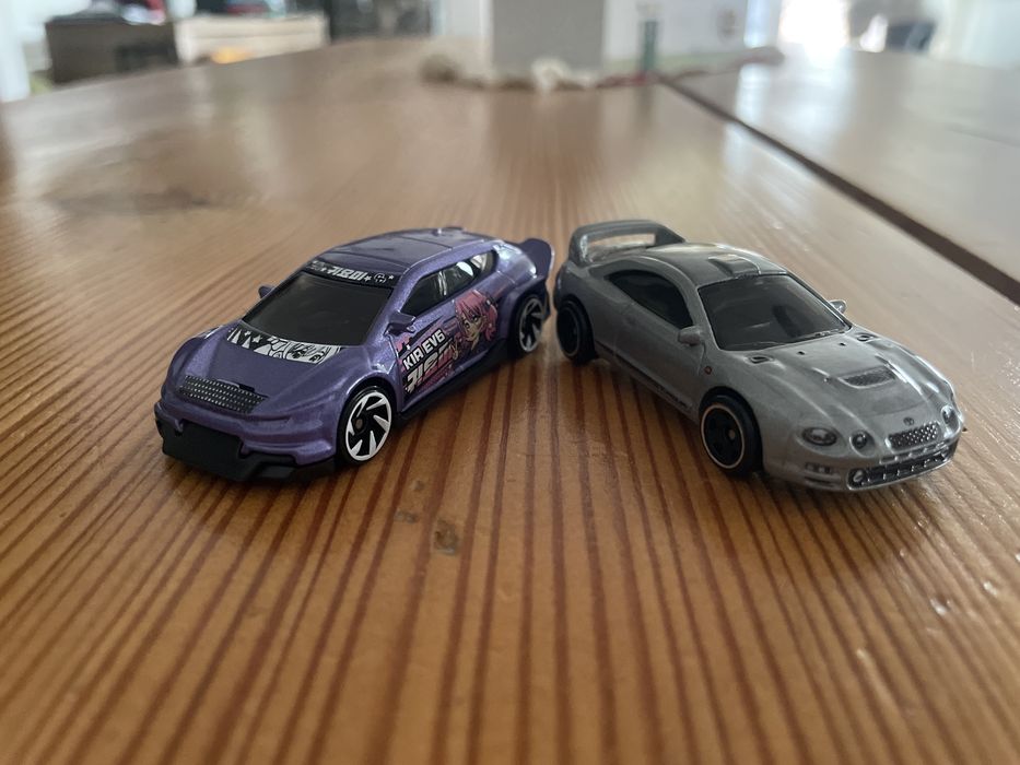 Mșinute noi de fier