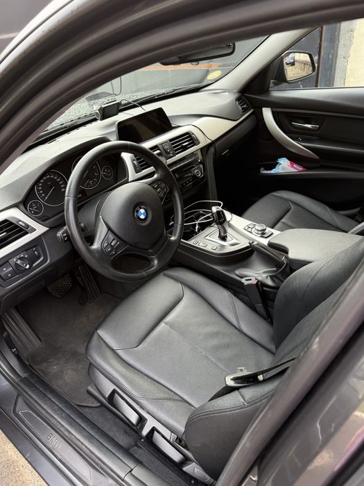 BMW  Seria 3 Touring 318d  Automat LED Navi Servotronic Euro6